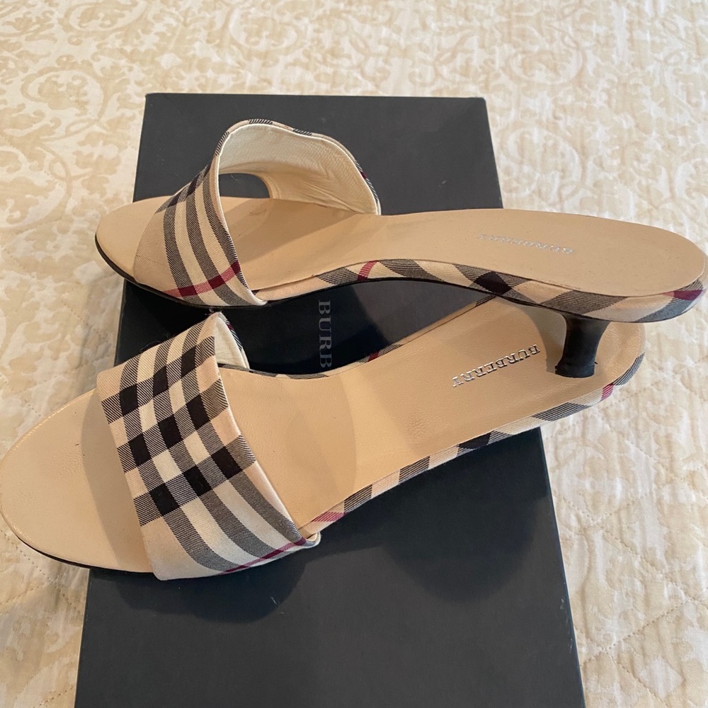 Burberry Beige Plaid Heels